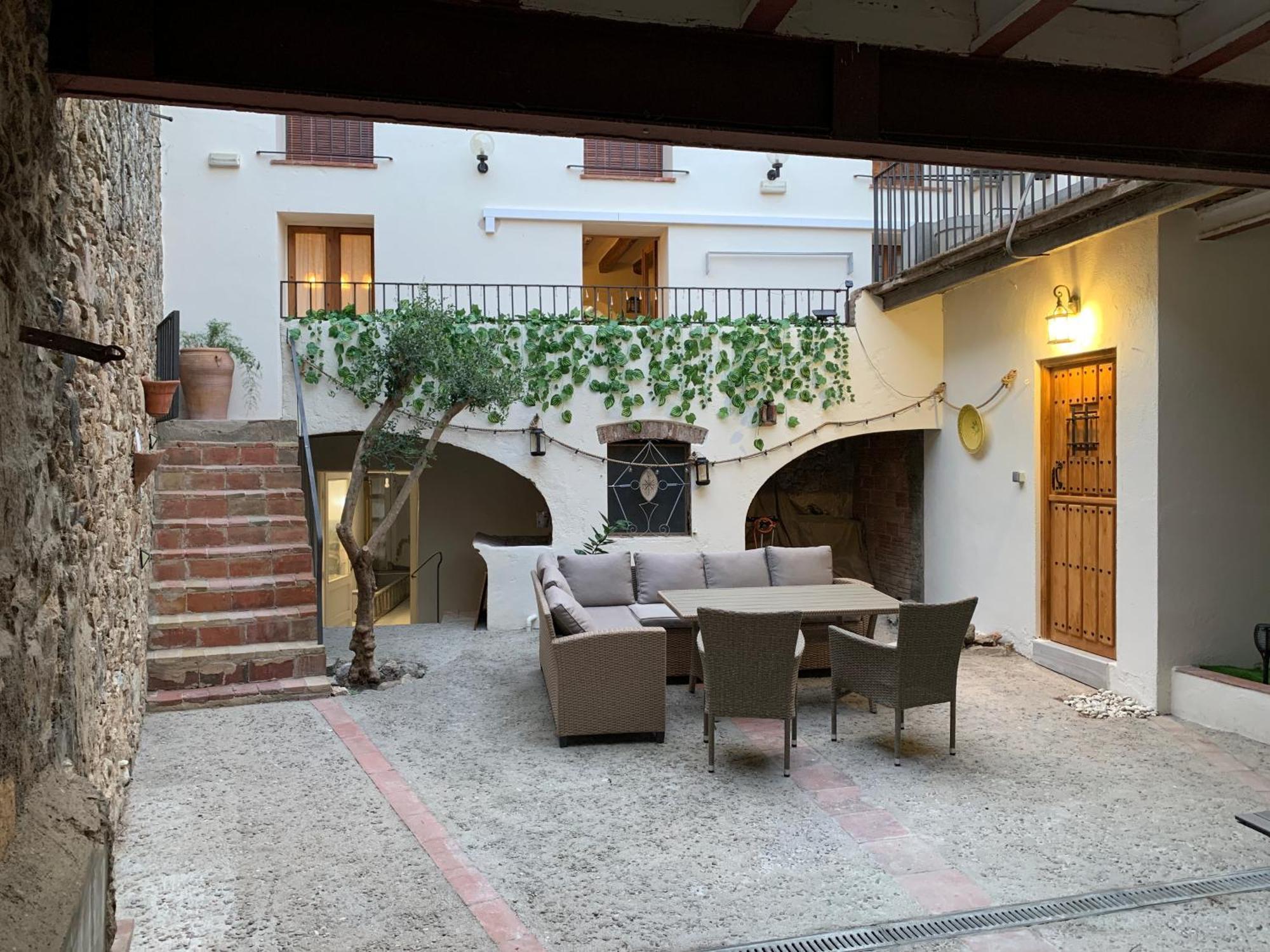 Casa Rural El Pati De L'Albera Sant Climent Sescebes ภายนอก รูปภาพ