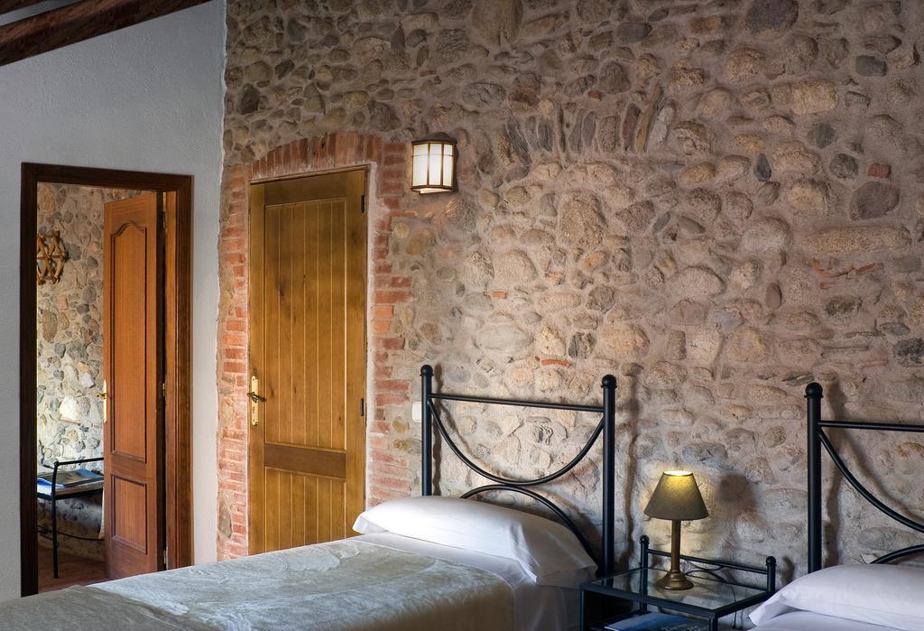 Casa Rural El Pati De L'Albera Sant Climent Sescebes ห้อง รูปภาพ